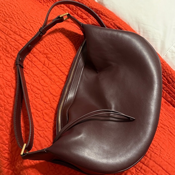 ZARA OVAL BAG BURGUNDY - Picture 8 of 17